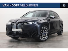 BMW iX - xDrive40 High Executive Sport / Panoramadak Sky Lounge / Stoelverwarming / Stoelverwarming