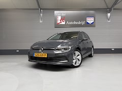 Volkswagen Golf - 1.5 eTSI STYLE/IQ LIGHT/STOEL MEM/PDC/17 INCH/CARPLAY/NAVI