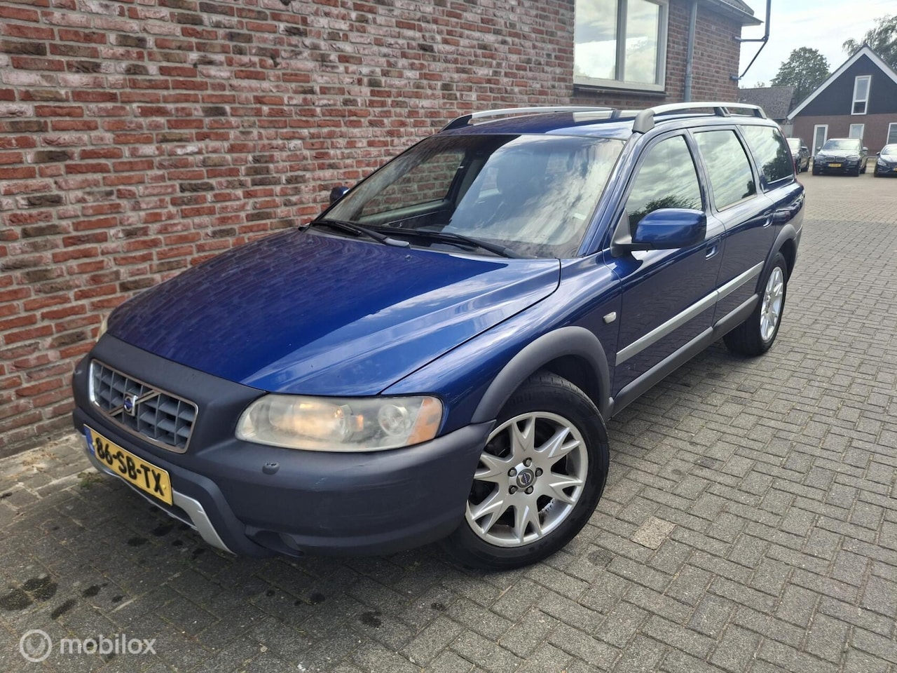 Volvo XC70 - 2.5 T Kinetic 2.5 T Kinetic - AutoWereld.nl