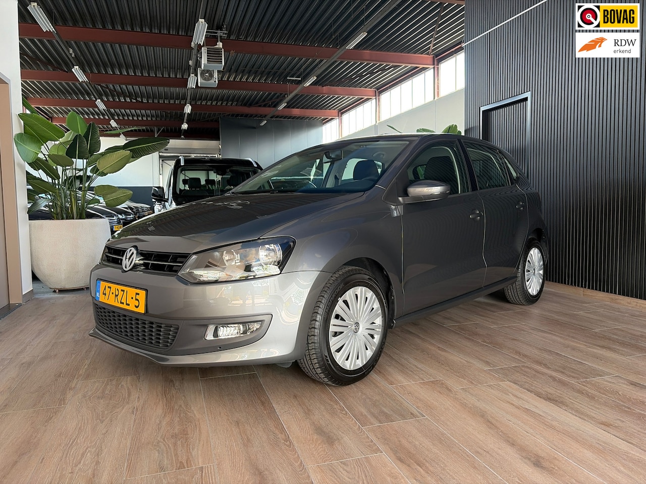 Volkswagen Polo - 1.4-16V Comfortline/automaat/38000km 1e eigenaar/carplay/rearcam. - AutoWereld.nl