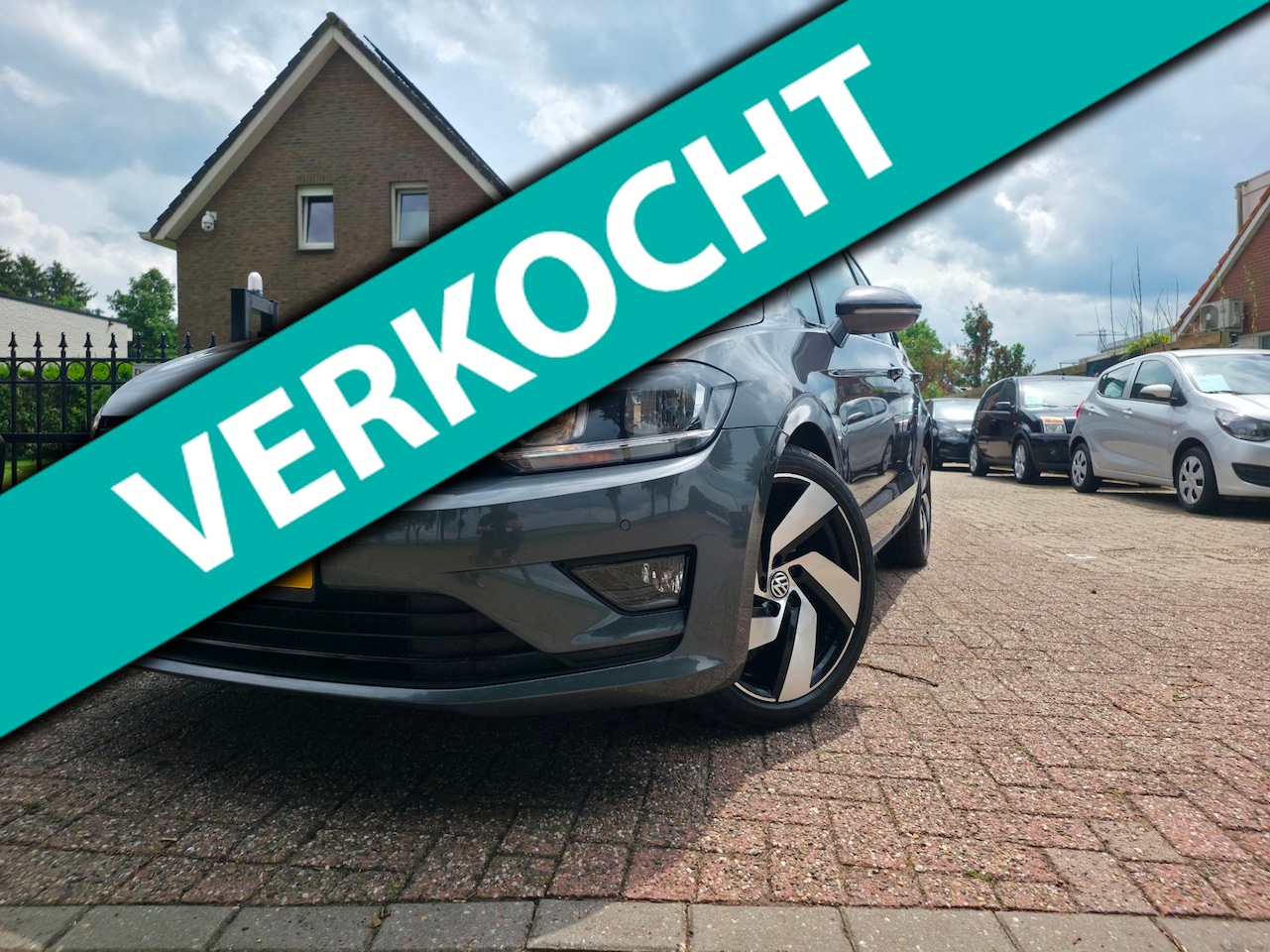 Volkswagen Golf Sportsvan - 1.2 TSI Highline 1.2 TSI Highline, Camera, PDC, Cruise - AutoWereld.nl
