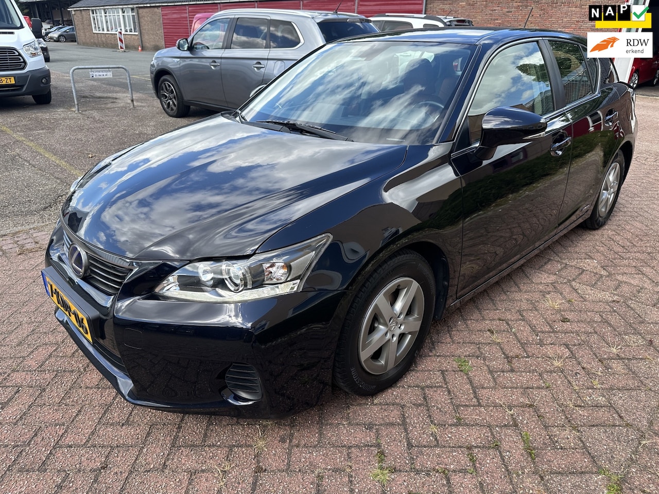 Lexus CT 200h - Hybrid NAVI CAMERA LEER DEALER ONDERHOUD - AutoWereld.nl