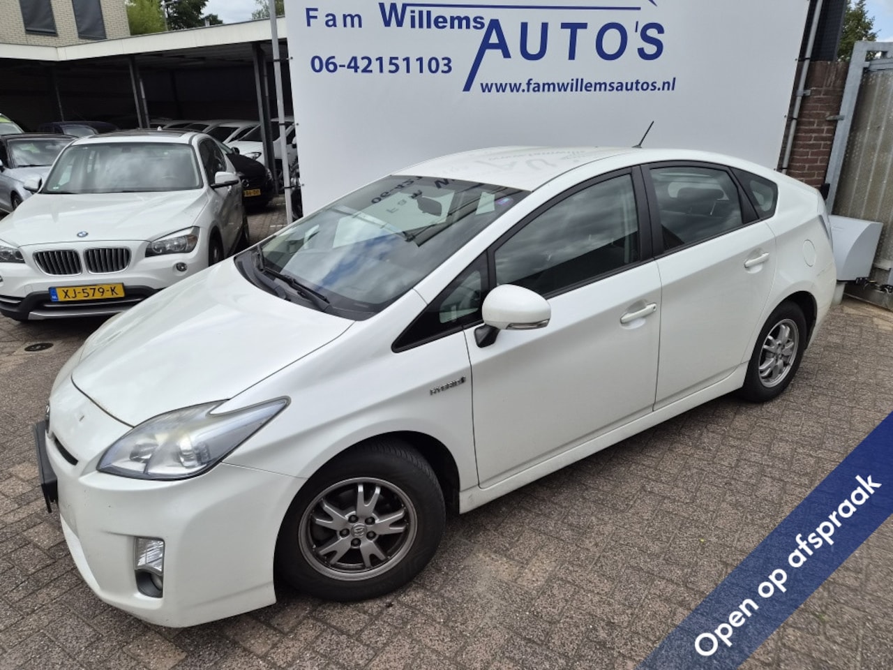 Toyota Prius - 1.8 Comfort HUD Nap Dealeronderhouden - AutoWereld.nl