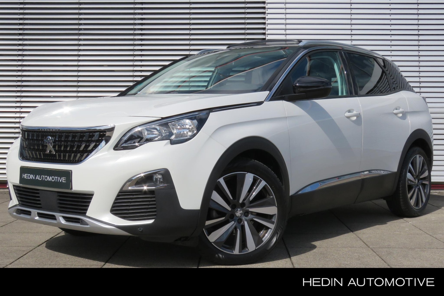 Peugeot 3008 - 1.2 PureTech Allure Trekhaak | All season banden | Schuif-kanteldak - AutoWereld.nl