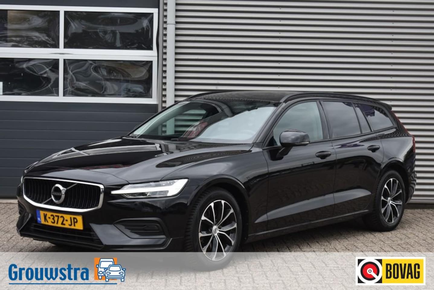 Volvo V60 - 2.0 AUT. B3 MOMENTUM / ADAP. CRUISE / PDC + P.CAM. / STOEL + STW VERW. - AutoWereld.nl