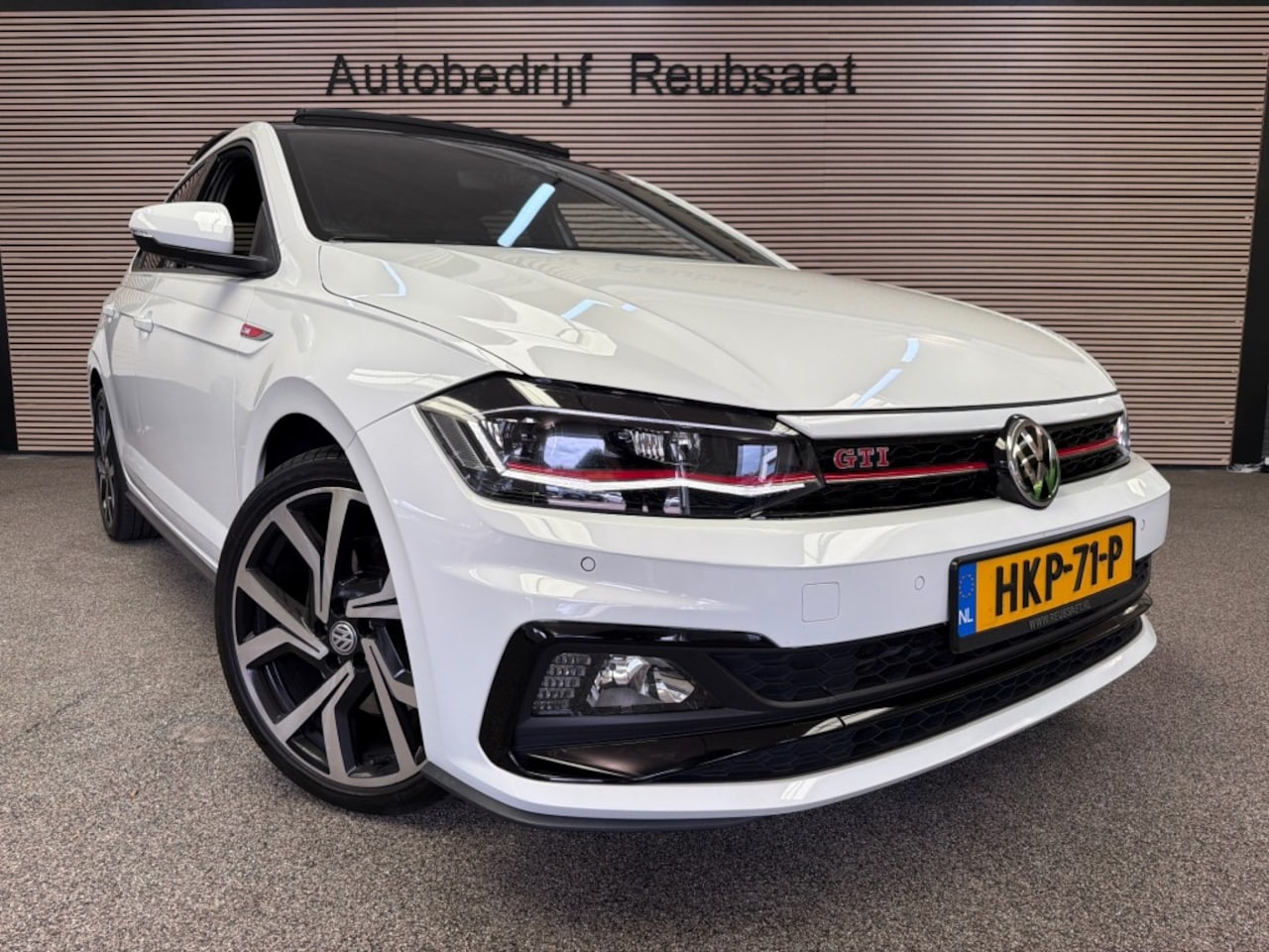 Volkswagen Polo - 2.0 TSI GTI Dsg Beats Panodak Led Clima CarPlay Incl 12Mnd Garantie - AutoWereld.nl