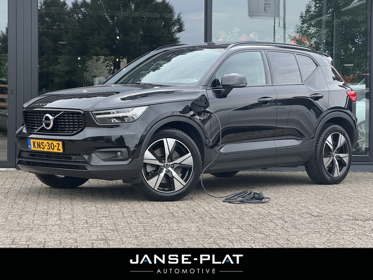 Volvo XC40 - 1.5 T4 Recharge Inscription Pano | Adaptive Cruise | Leder | - AutoWereld.nl