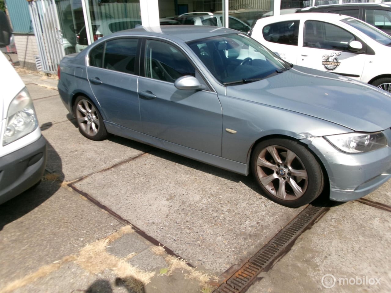 BMW 3-serie - 325i Executive schade en motorstoring . - AutoWereld.nl