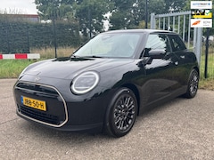 MINI Cooper - E Favoured S 40.7 kWh Head Up Camera NIEUW