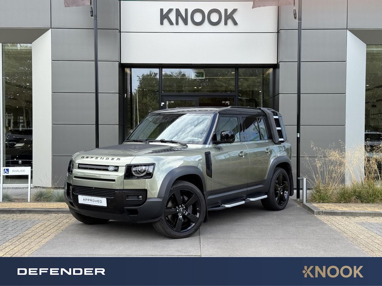 Land Rover Defender 110 - P400e 110 SE - AutoWereld.nl