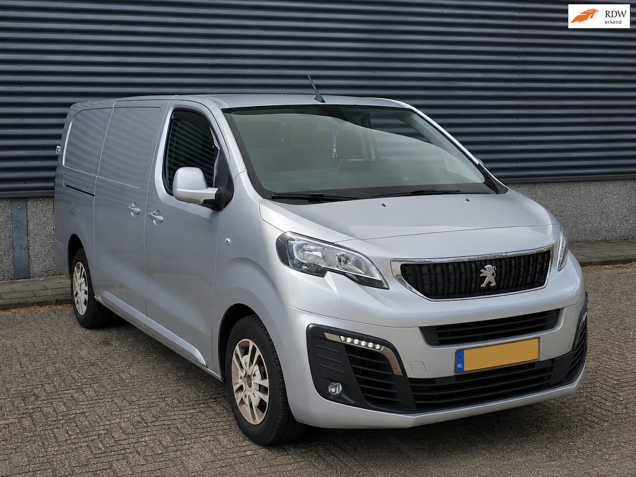 Peugeot Expert - 231L 2.0 BlueHDI 120 Lange uitvoering! Nap/Airco/Camera/Top auto - AutoWereld.nl