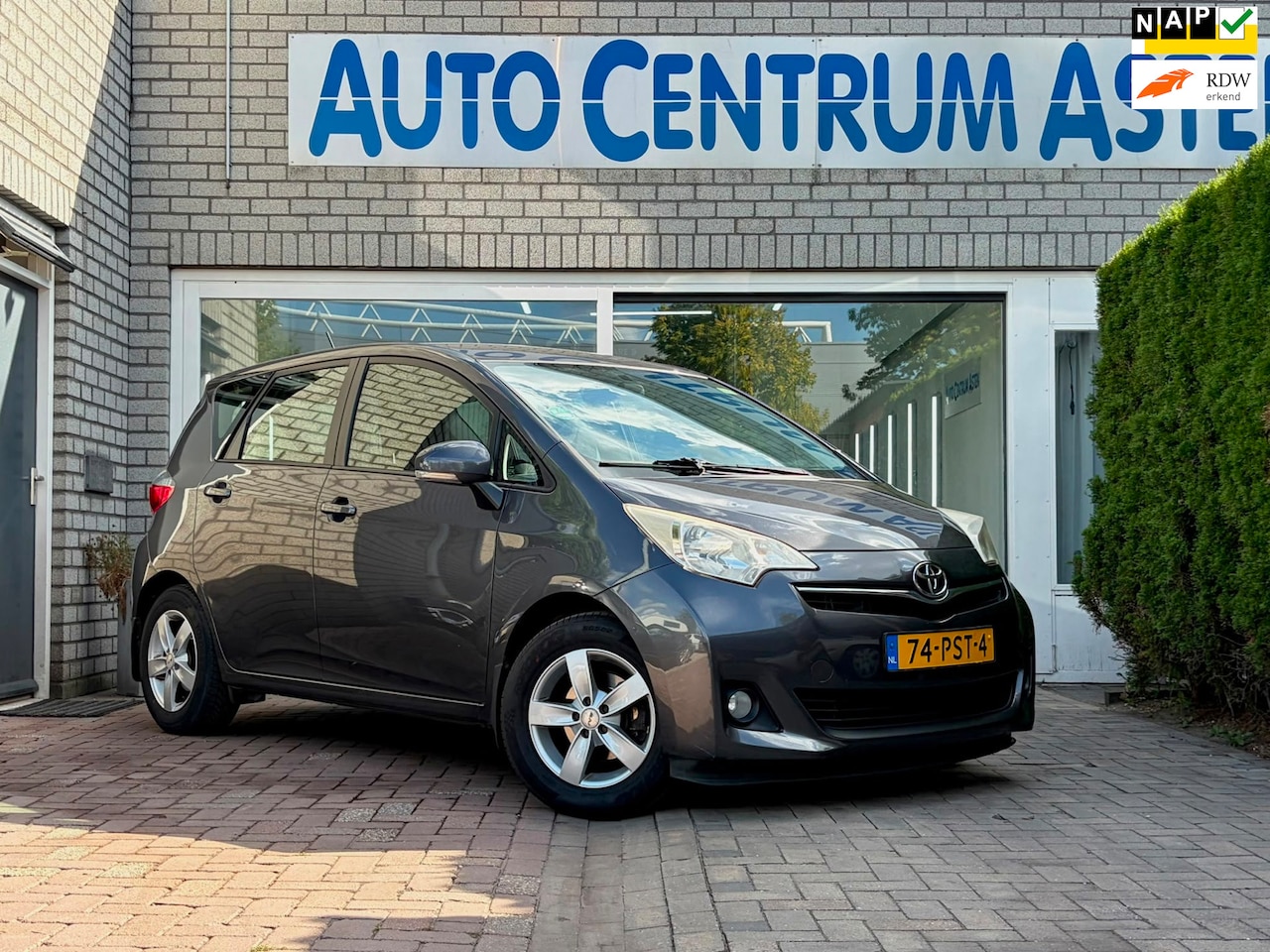 Toyota Verso S - 1.3 VVT-i Aspiration 1.3 VVT-i Aspiration - AutoWereld.nl