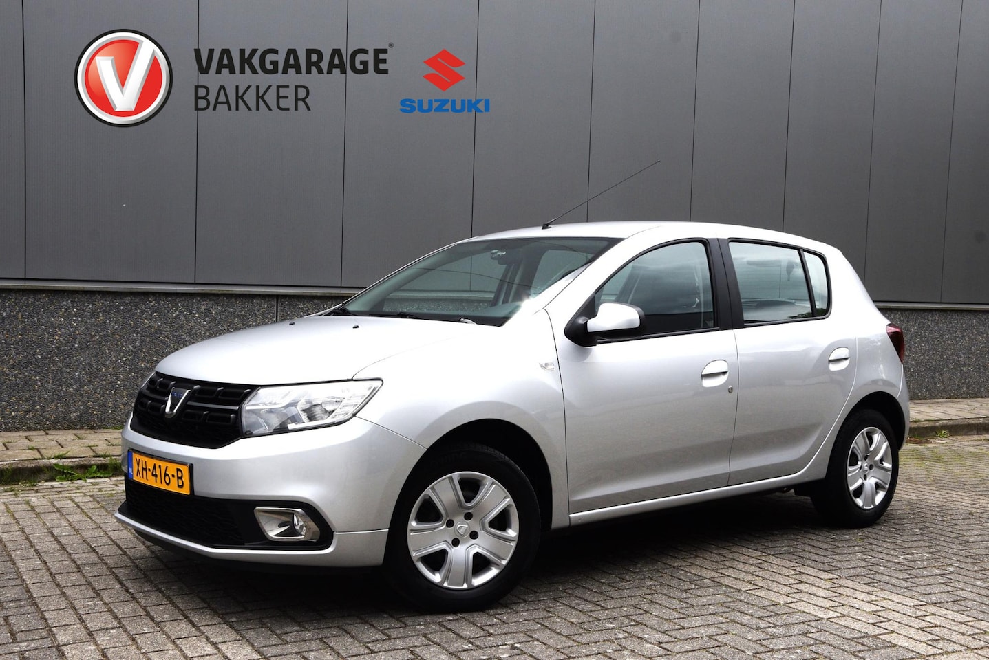 Dacia Sandero - 0.9 TCe Laureate | Trekhaak | Dealer onderhouden | Cruise control | - AutoWereld.nl