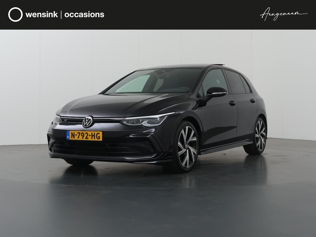 Volkswagen Golf - 1.5 eTSI R-Line Business | Panoramadak | Sportstoelen | Virtual Cockpit | Navigatie | Came - AutoWereld.nl