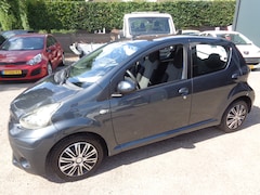 Toyota Aygo - 1.0 VVT-i Comfort airco, audio, metallic lak, 5 deurs