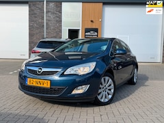 Opel Astra - 1.4 Turbo Cosmo | Multimedia scherm | Airco | Trekhaak |