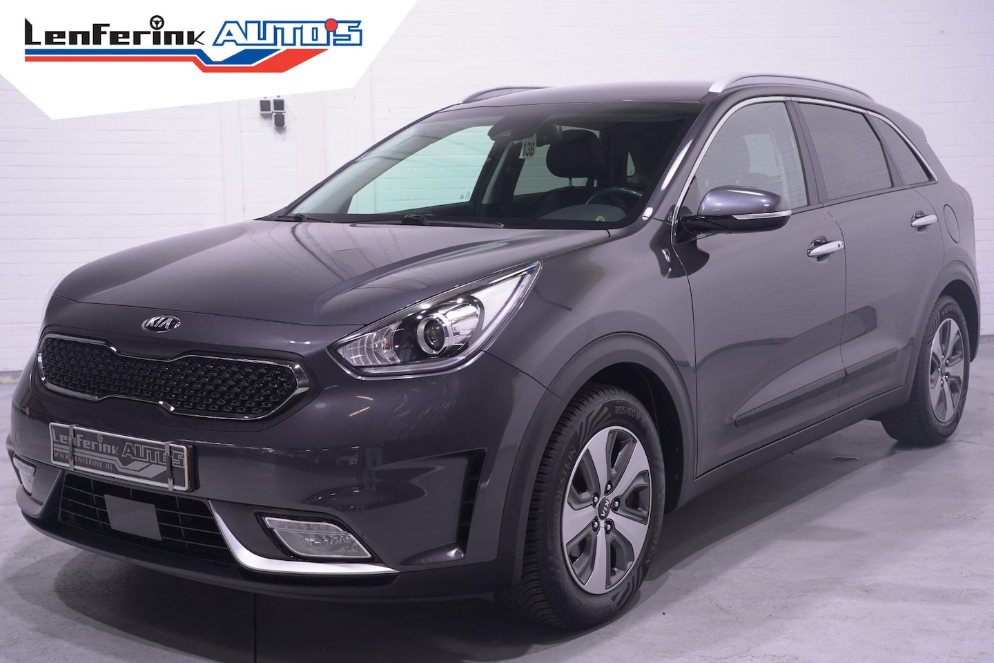 Kia Niro - 1.6 GDi Hybrid BusinessLine navigatie trekhaak climate-controle stoel/stuur verwarming led - AutoWereld.nl