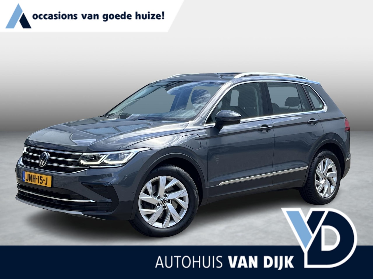 Volkswagen Tiguan - 1.4 TSI eHybrid Business+ | Navi/Pano.Dak/Clima/Adapt.Cruise/Elektr.Trekhaak/18"/Apple Car - AutoWereld.nl