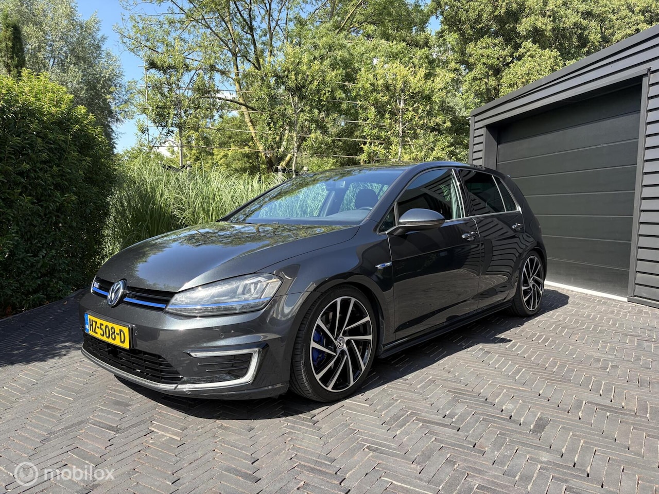 Volkswagen Golf - 1.4 TSI GTE|Sport uitlaat|Verlaagd |Carplay| - AutoWereld.nl