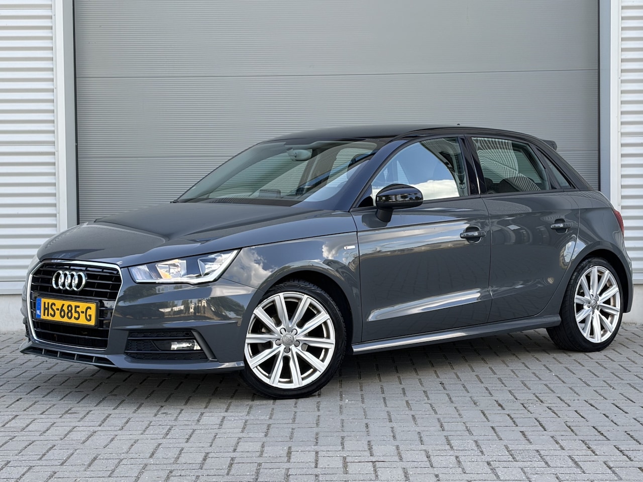 Audi A1 Sportback - 1.0 TFSI Adrenalin | Airco | Cruise | Navi | Key-less | S-line | Distributieriem vervangen - AutoWereld.nl