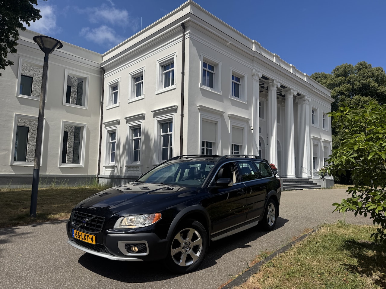 Volvo XC70 - 3.2 EXTREEM MOOI, SCHUIFDAK - AutoWereld.nl