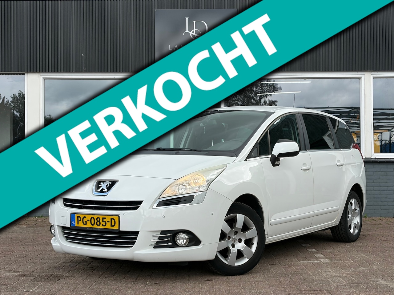 Peugeot 5008 - 1.6 VTi Active 5p / Nieuwe APK / Trekhaak - AutoWereld.nl