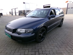 Volvo V70 - 2.3 T-5 Comfort Line automaat MOTORSCHADE