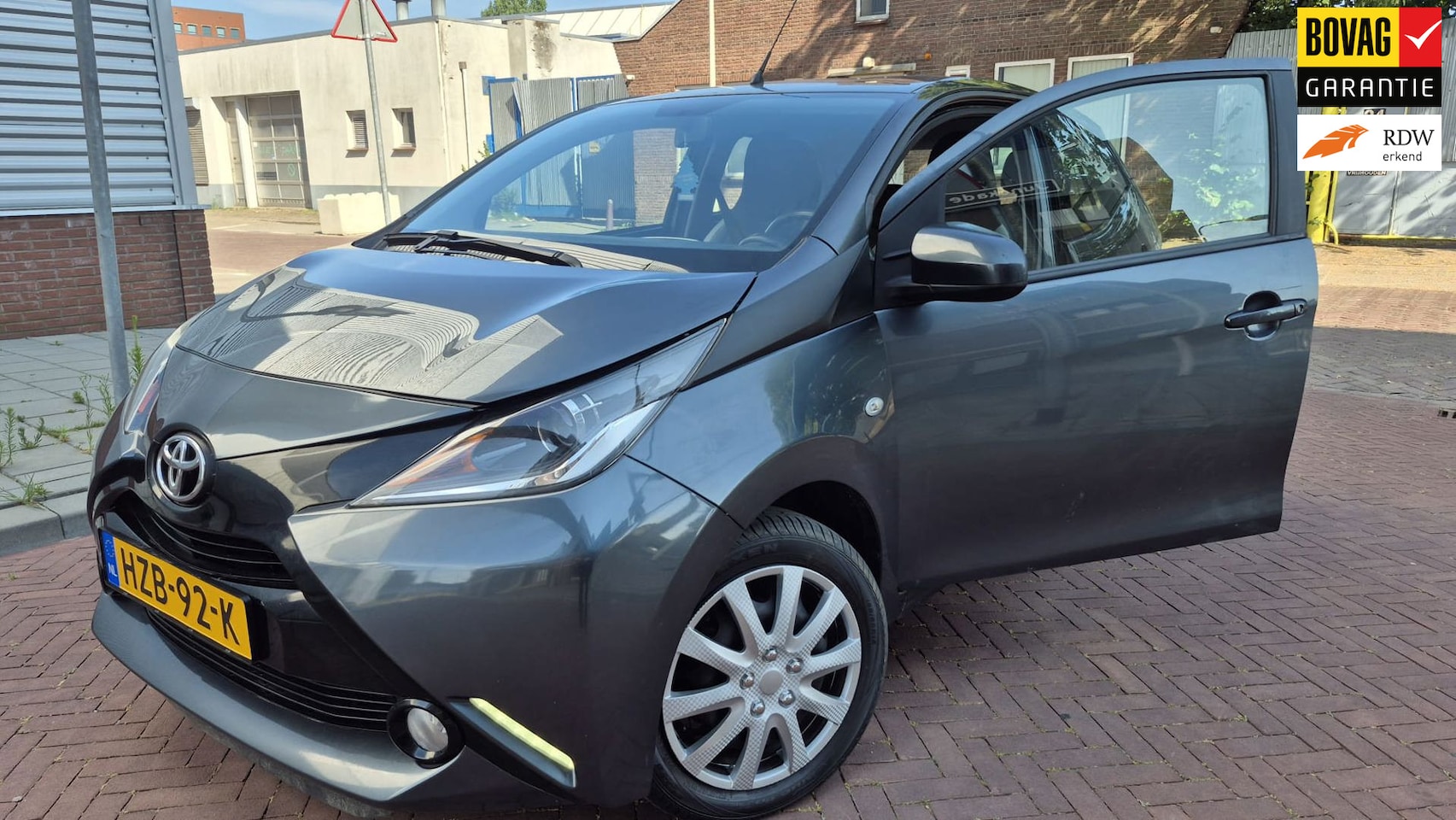 Toyota Aygo - 1.0 VVT-i x 1.0 VVT-i x-, Airco,Navigatie,Camera,Garantie,op kl,stand, - AutoWereld.nl