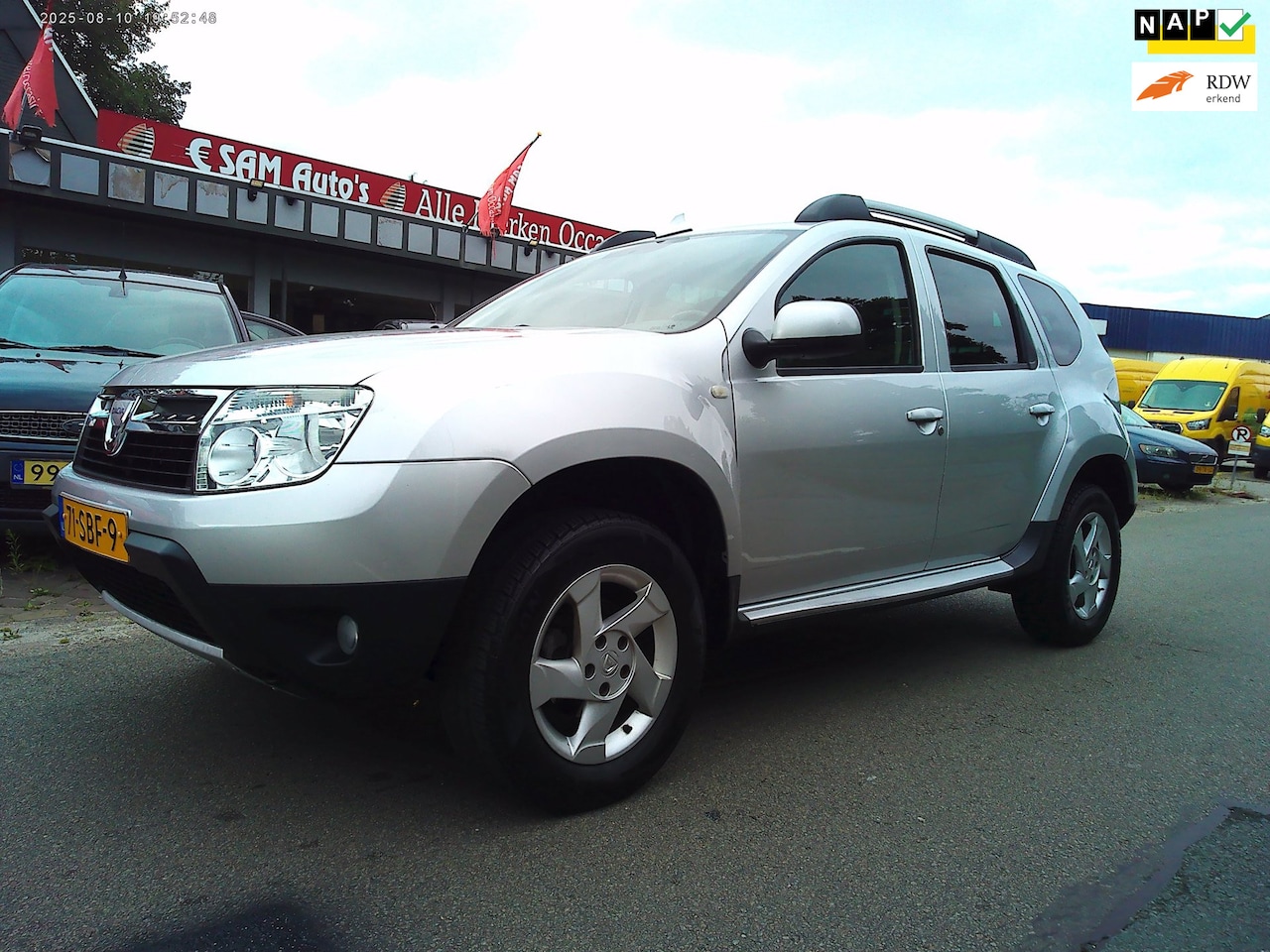 Dacia Duster - 1.6 Lauréate 2wd(Airco APK 2027) - AutoWereld.nl