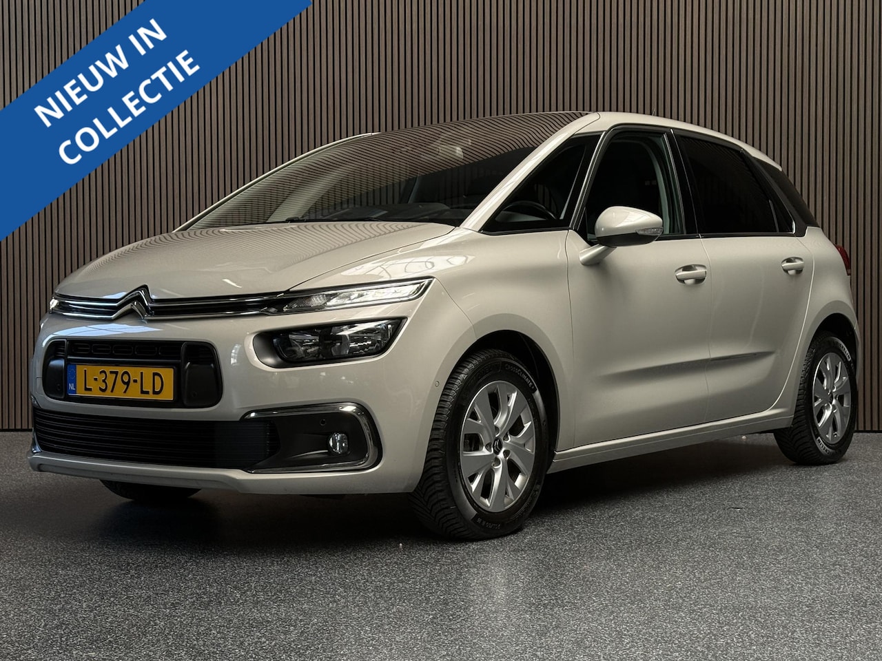 Citroën C4 SpaceTourer - 1.2 PureTech Selection | Automaat | Riem v.v. | Camera | Blindspot - AutoWereld.nl