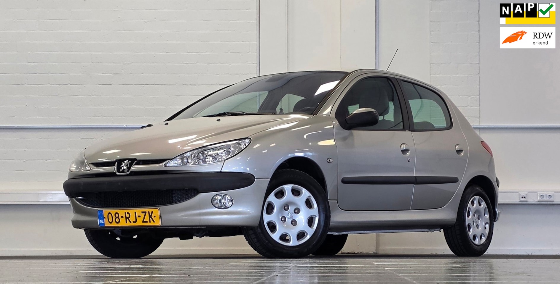Peugeot 206 - 1.6i 16V Gentry Automaat Trekhaak Garantie Clima - AutoWereld.nl