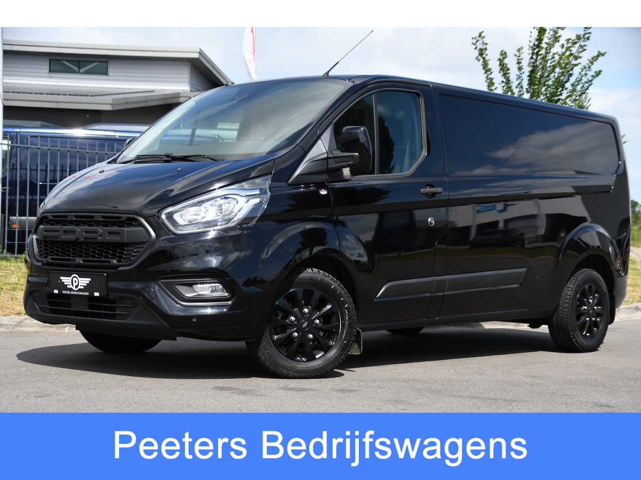 Ford Transit Custom - 300 2.0 TDCI L2H1 Black Edition MARGE, Cruise, Carplay, LED, Sensoren, 130pk, Automaat, Mu - AutoWereld.nl