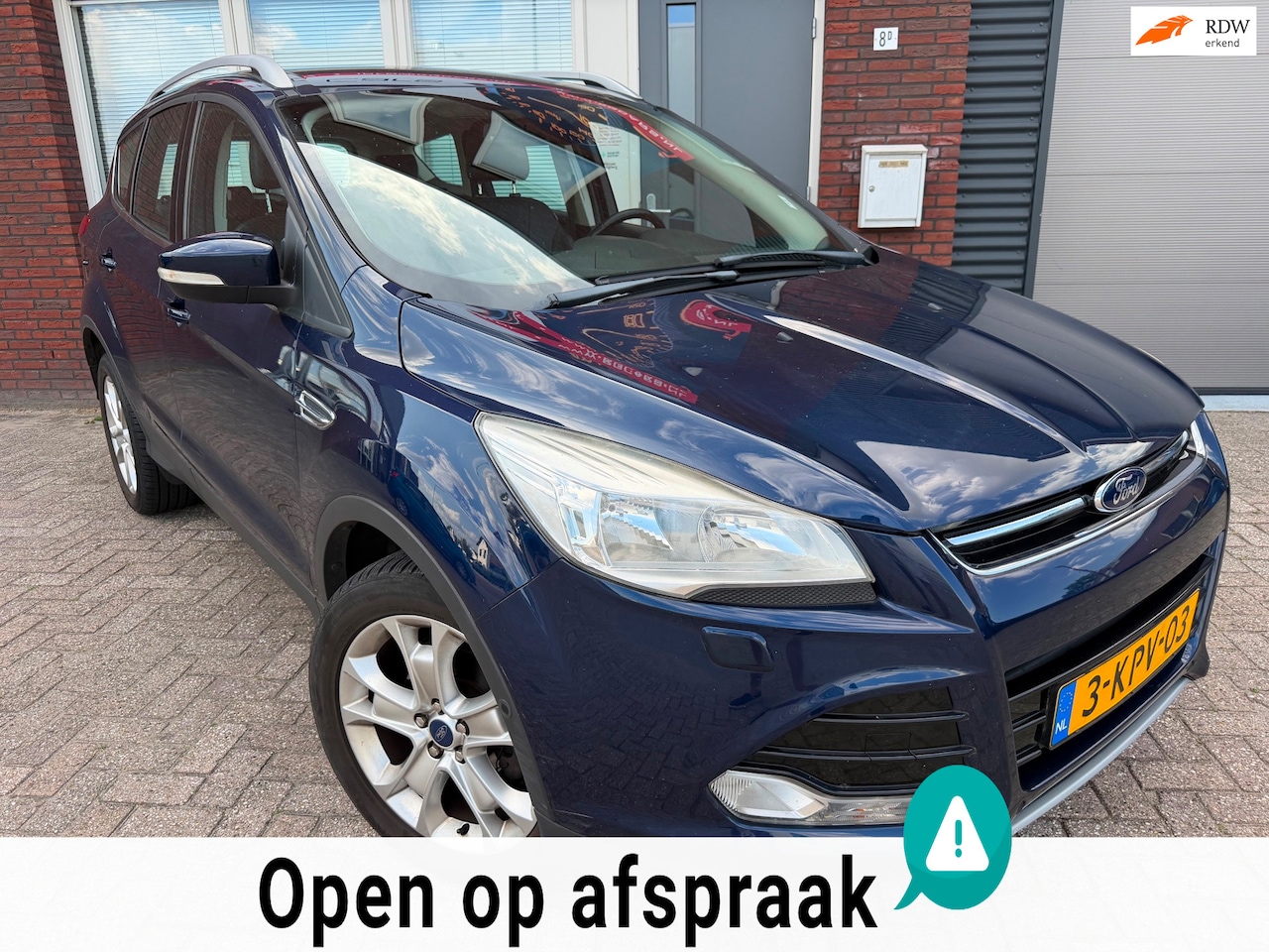 Ford Kuga - 1.6 Titanium / Leder / Navi / Camera / PDC / Park assist / Keyless - AutoWereld.nl