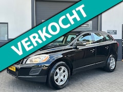 Volvo XC60 - 2.0 D3 Momentum I PANO I AIRCO I TREKHAAK I 4-S BANDEN