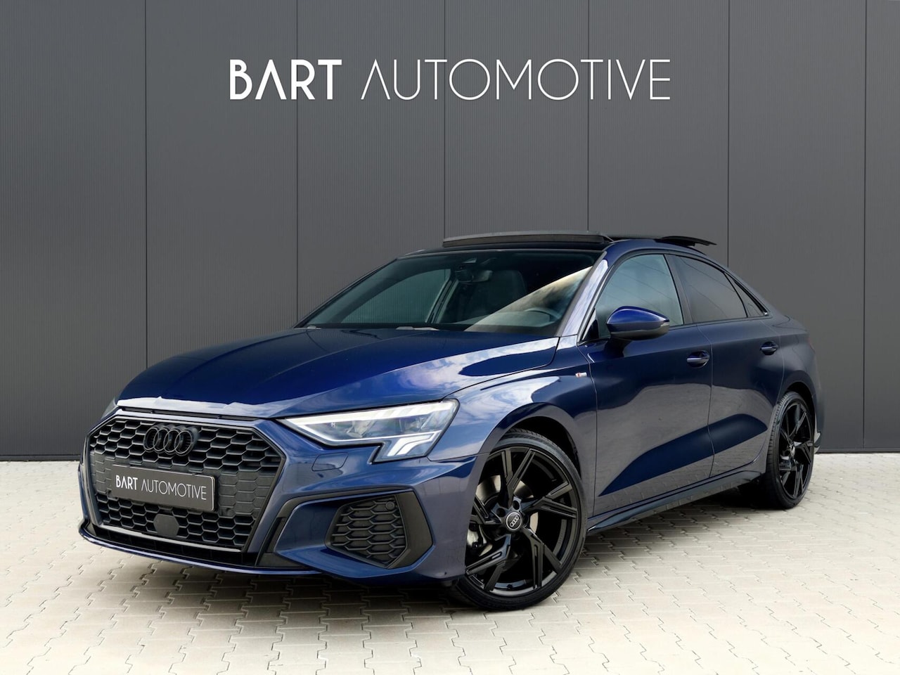 Audi A3 Limousine - 35 TFSI S-Line|Panodak|Matrix|Sfeerverlichting - AutoWereld.nl