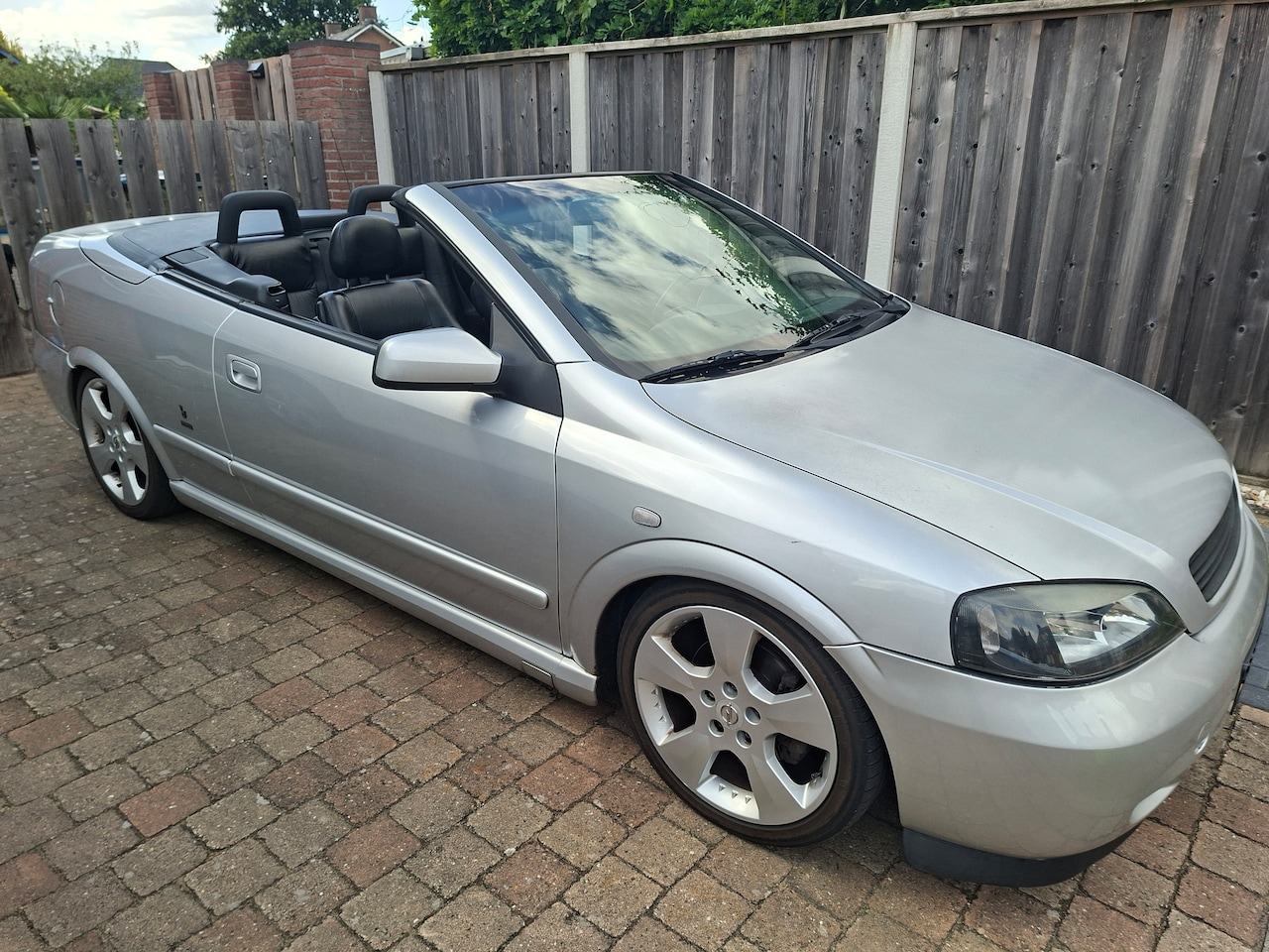 Opel Astra Cabriolet - 1.8-16V Bertone Edition - AutoWereld.nl