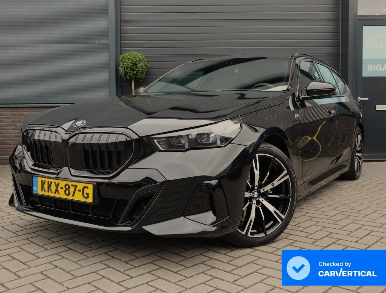 BMW 5-serie Touring - 530e xDrive M Sport | Pano | Memory | Lazer | HUD | H+K | Bomvol - AutoWereld.nl