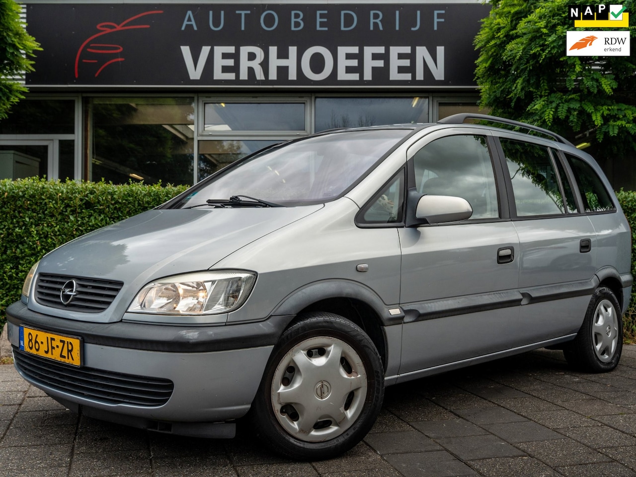 Opel Zafira - 1.6-16V Comfort | 7 PERSOONS | AIRCO | TREKHAAK | ELEKTR RAMEN | VAKANTIE KLAAR - AutoWereld.nl