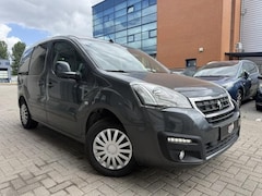 Peugeot Partner MPV - 1.2 Benzine Trekhaak Nieuwe Riem Camera CarPlay
