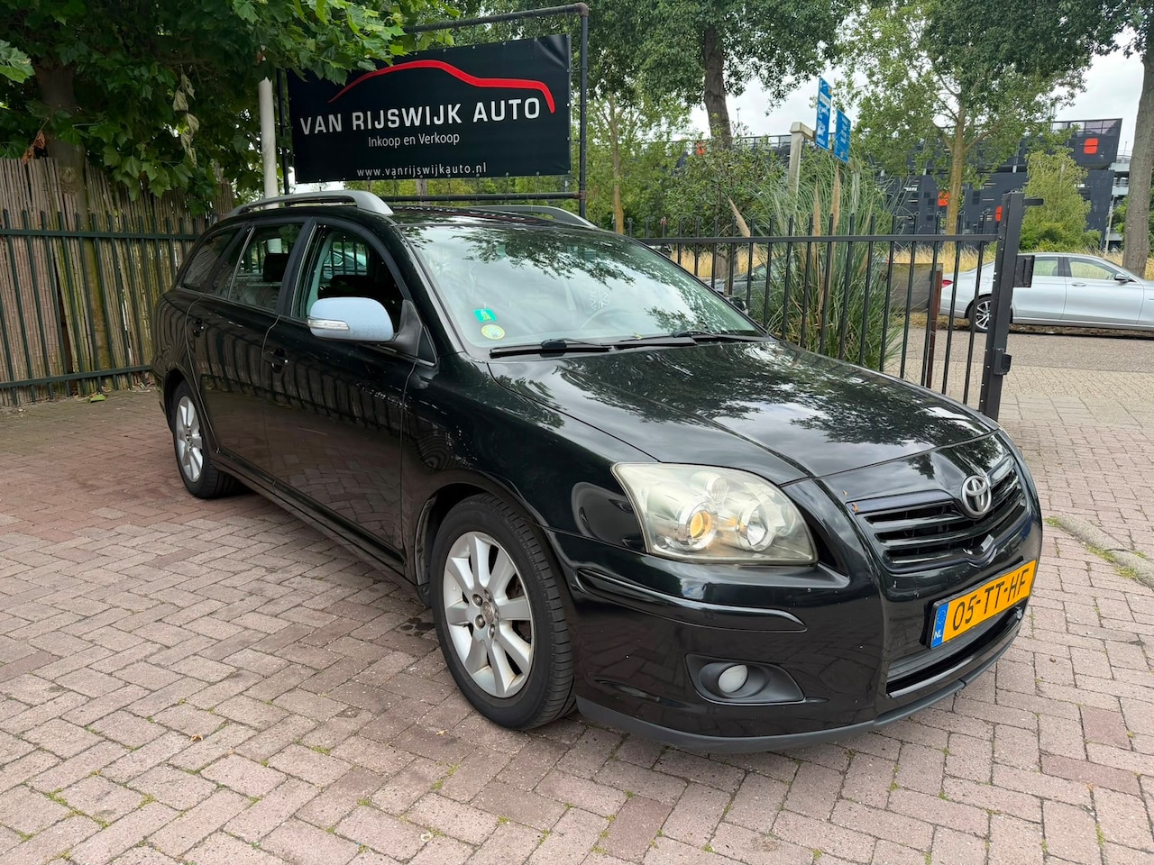 Toyota Avensis Wagon - 1.8 VVTi Luna Clima Trekh Elec-ram - AutoWereld.nl