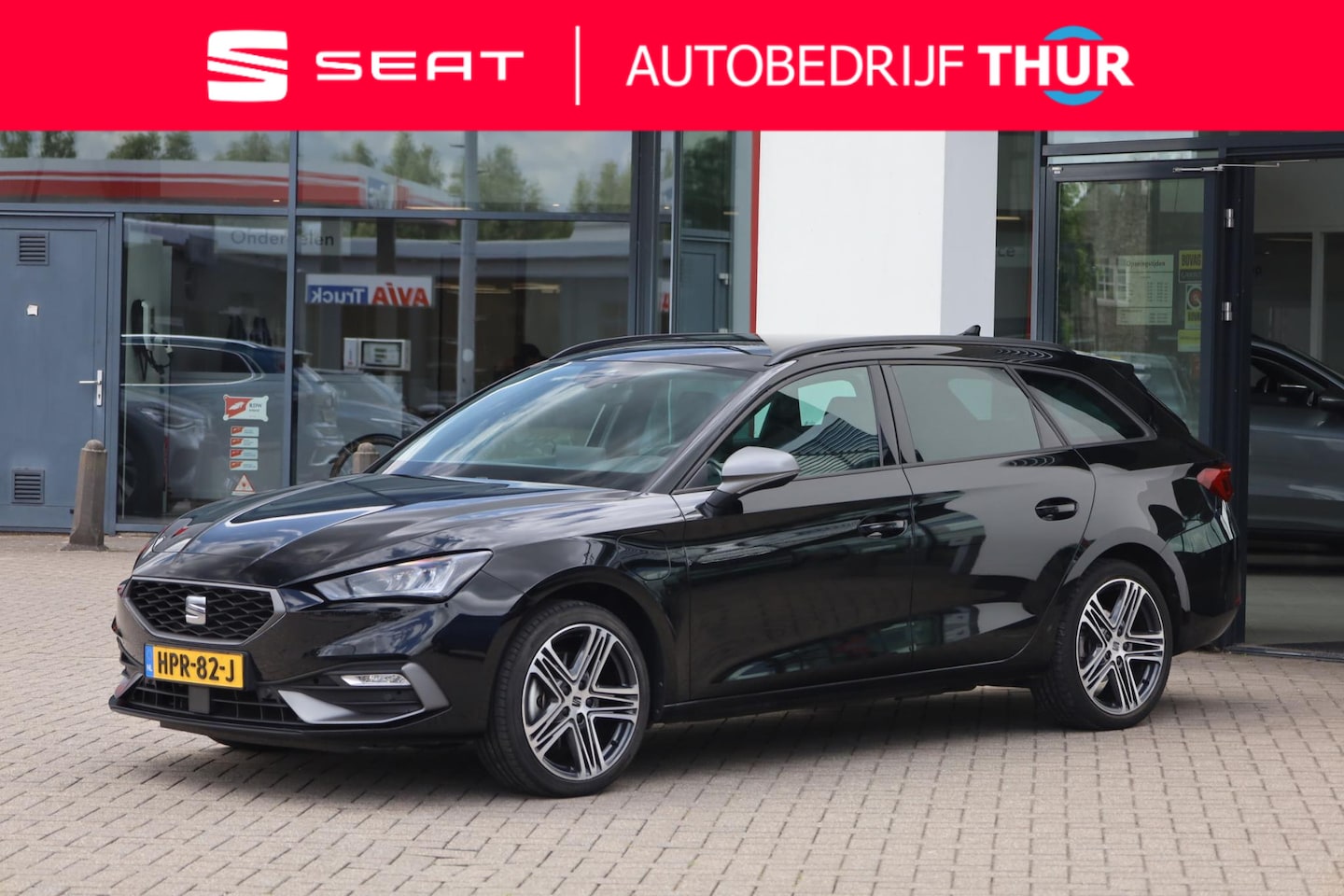 SEAT Leon Sportstourer - 1.5 TSI e-Hybrid FR Business 1.5 TSI e-Hybrid FR Business 204PK / 150kW, 18" 'Performance Machined' LMV, LED koplampver - AutoWereld.nl