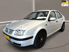 Volkswagen Bora - 1.6 Trendline 101 Pk Automaat Schuifdak
