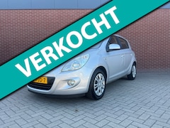 Hyundai i20 - 1.2i Business Edition / Nap / Airco / Elektrische ramen