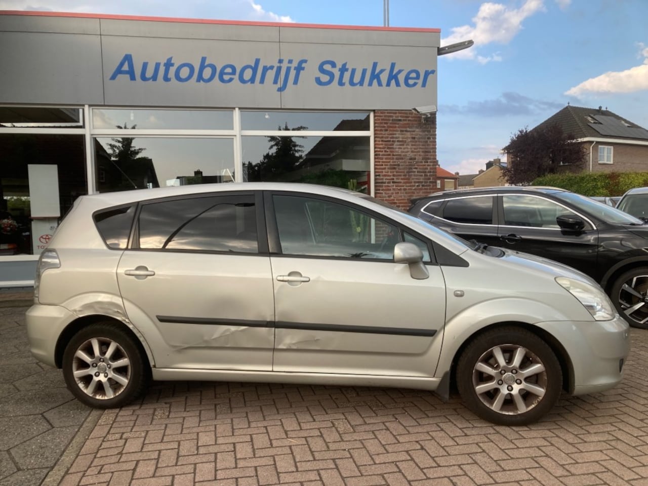 Toyota Corolla Verso - 1.6 VVT-i Dynamic 5P lichte schade deuren EXPORT prijs! - AutoWereld.nl
