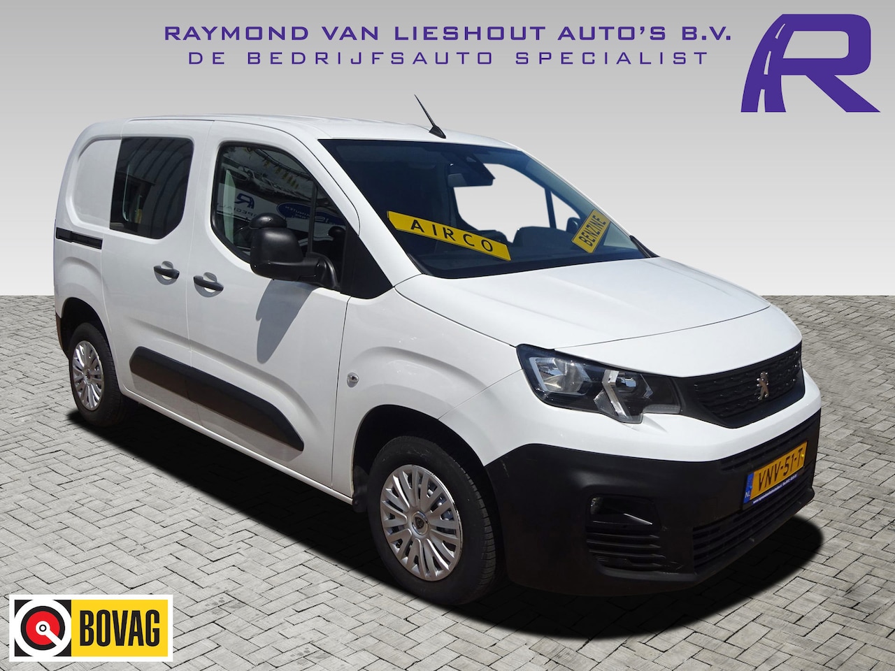 Peugeot Partner - 1.2 PureTech Pro BENZINE AIRCO NAVI CRUISE CONTROL PDC SCHUIFDEUR - AutoWereld.nl