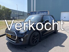MINI 3-Deurs - 1.5i Cooper First Born Edition 6-Bak 136 PK. Mooie en goed onderhouden auto van de tweede