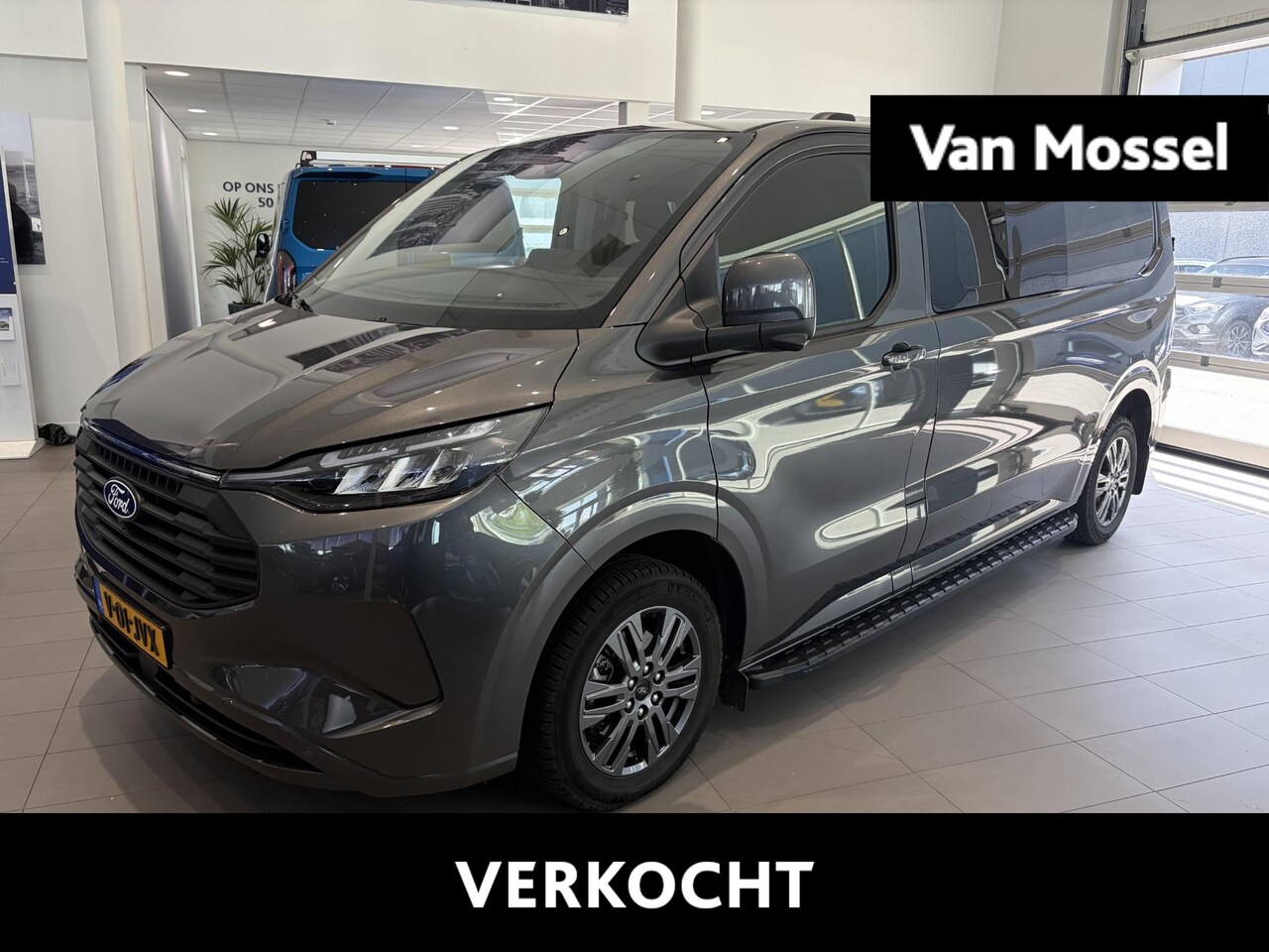 Ford Transit Custom - 320 2.5 PHEV L2H1 Limited DC | Dealer onderhouden | Trekhaak | Driver Assistent Pack Ultim - AutoWereld.nl