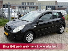 Hyundai i20 - 1.2i i-Drive NL AUTO NAP 1E EIGENAAR DEALER ONDERHOUDEN MTF-stuur l Elek pakket l Centraal