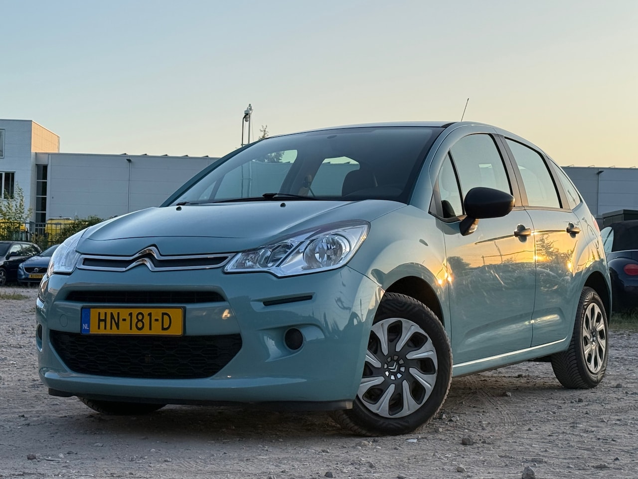 Citroën C3 - 1.0 PureTech Attraction/ ZOMER KLEUR/ ZUINIG - AutoWereld.nl