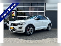 Volkswagen T-Roc - 1.5 Sport R-Line, Two-Tone, Automaat, Bluetooth, CarPlay, Camera, Cruise, Trekhaak, PDC
